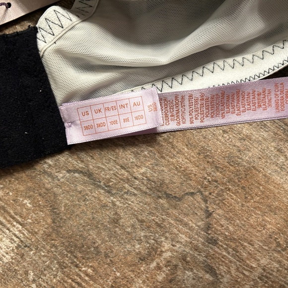 NWT Savage x Fenty Gingham Remix Unlined Plunge Bra, B/W, Size 38DD - Picture 7 of 9